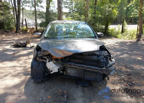 2013 Ford Focus Se z USA, uszkodzony, nr VIN 1FADP3F2XDL344727